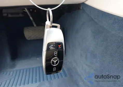 2018 Mercedes-Benz E 400 из США, поврежденный, VIN WDD1K6FB5JF055218